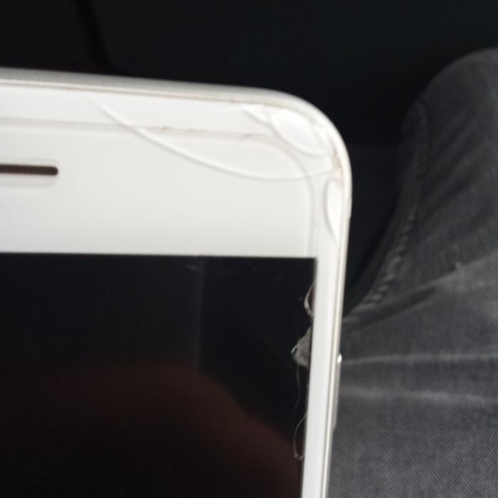 iPhone 7 Plus with some signs of use64297743896707124