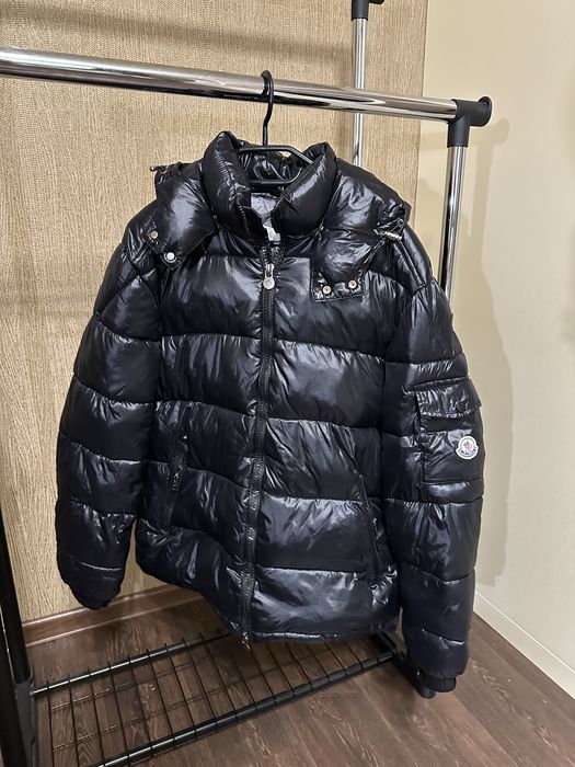 Пуховик Moncler