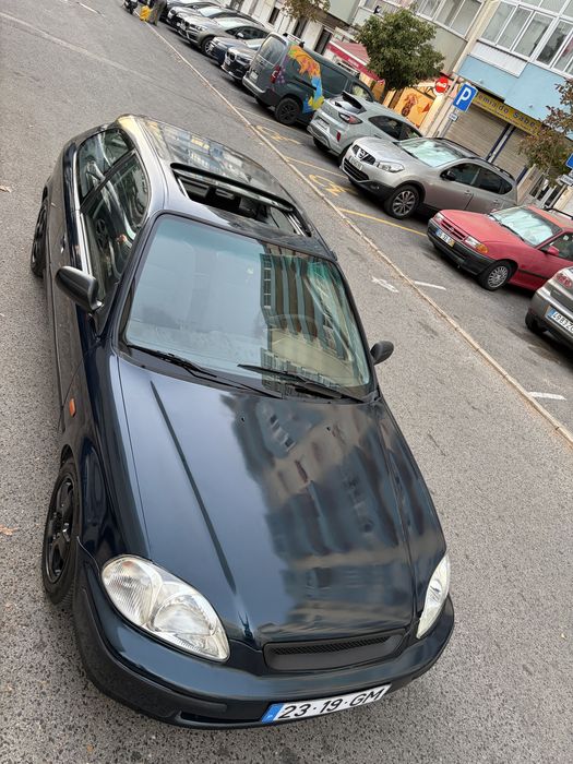 Honda  civic.