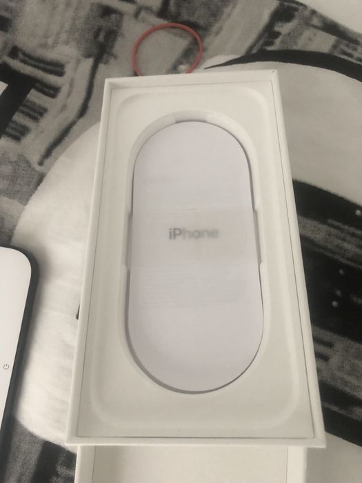 Telefon iphone 16 pro 128 GB