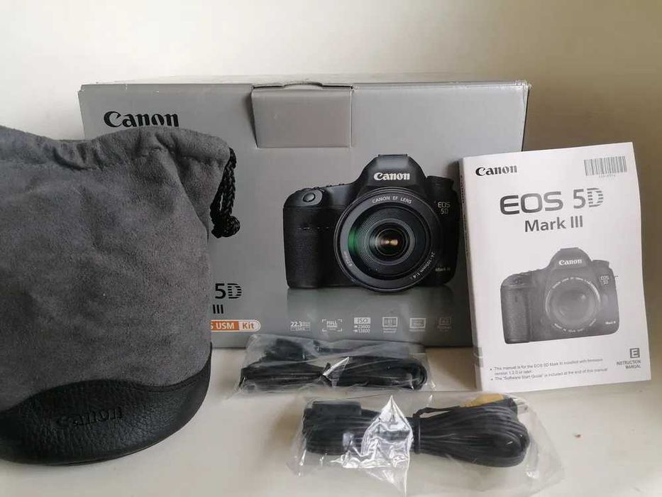 Canon 5D Mark III + Caixa e Extras
