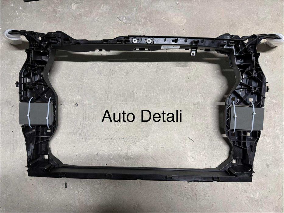 Audi Q5 80A телевізор передня панель радіаторів рама Ауді Ку 5