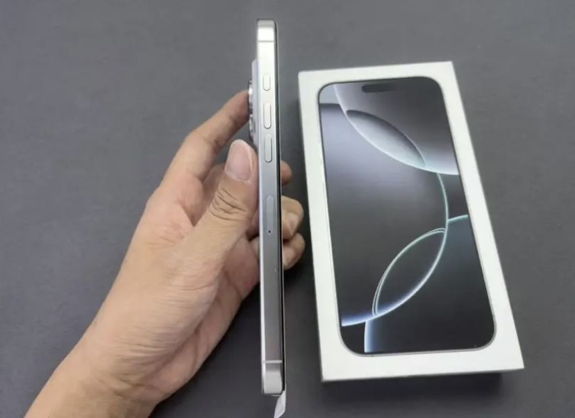 Продам iphone 16 pro max 512gb