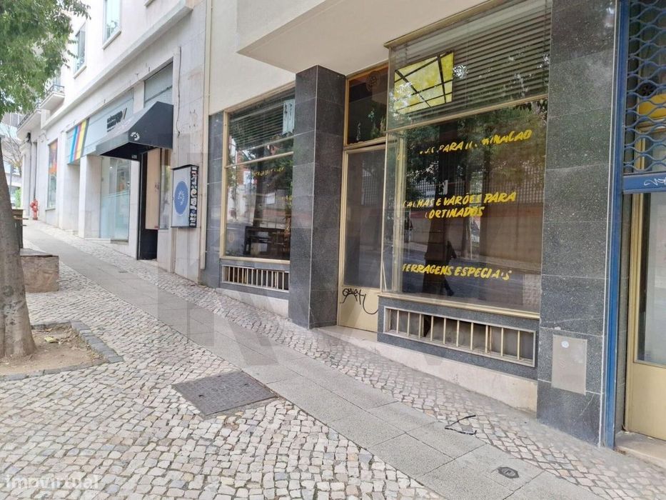 Loja para Arrendar |  Rua Jacinta Marto