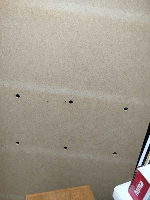 Cama e mesinha de cabeceira