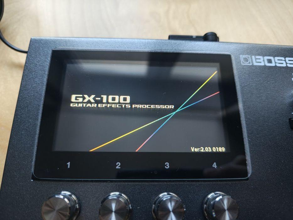 Multiefekt Boss GX-100 z BT-Dual