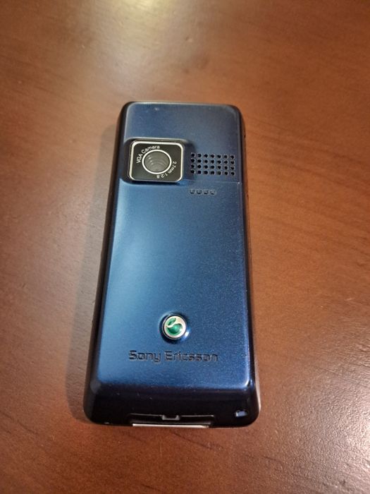 Телефон Sony Ericsson K220i