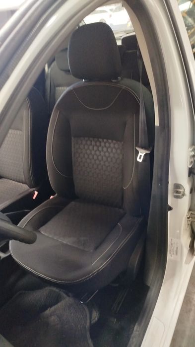 Conjunto Bancos DACIA Sandero II (5S_)