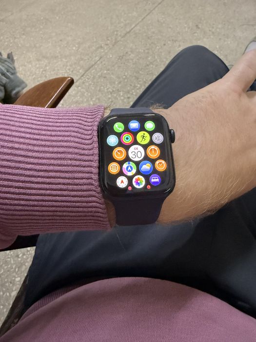 Apple watch 8 45mm midnight 100% аккумулятор