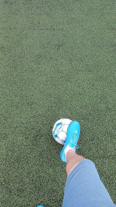 Футзалки Адідас...