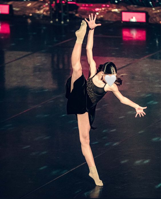 Welurowy strój taneczny jazz sukienka do tańca 158