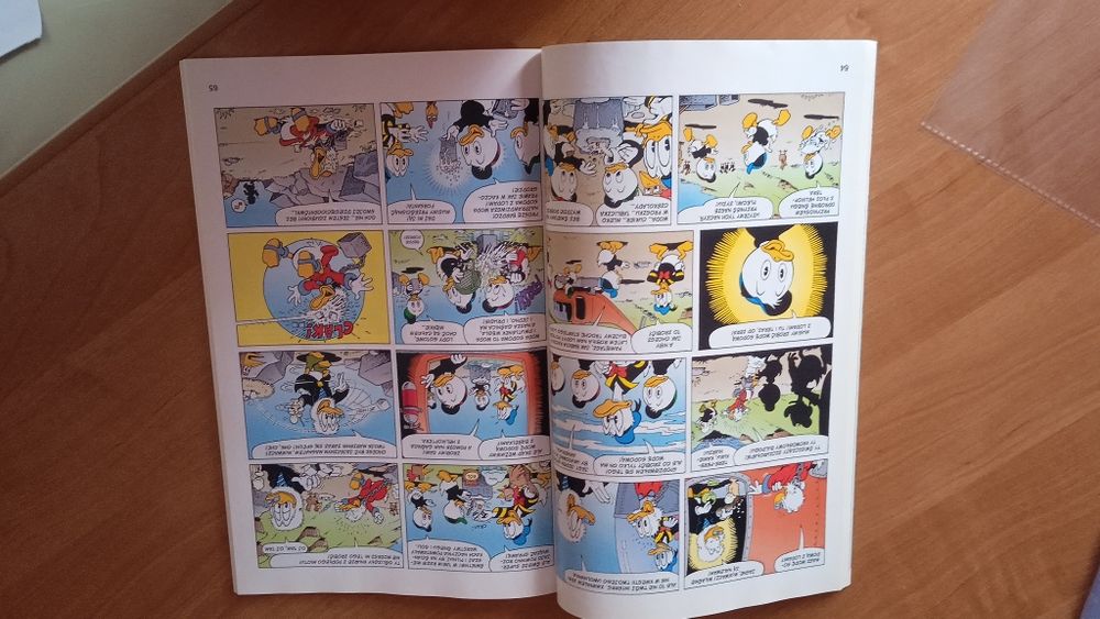 Kaczor Donald: KOMIKSY Z KACZOGRODU TOM 3. Stan bardzo dobry.