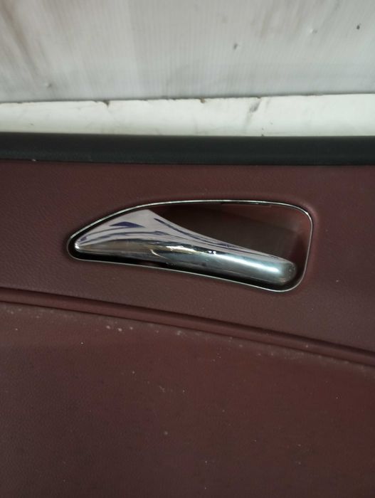 Jogo 4 Quartelas / Forras de Porta Mercedes CLS W219 - Pele Vermelha Designo