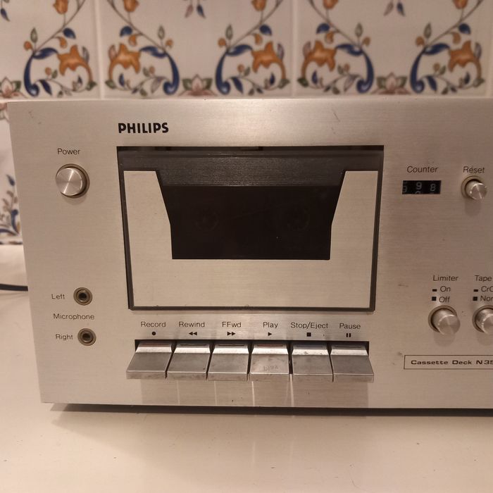 Philips N3500 cassette player/recorder