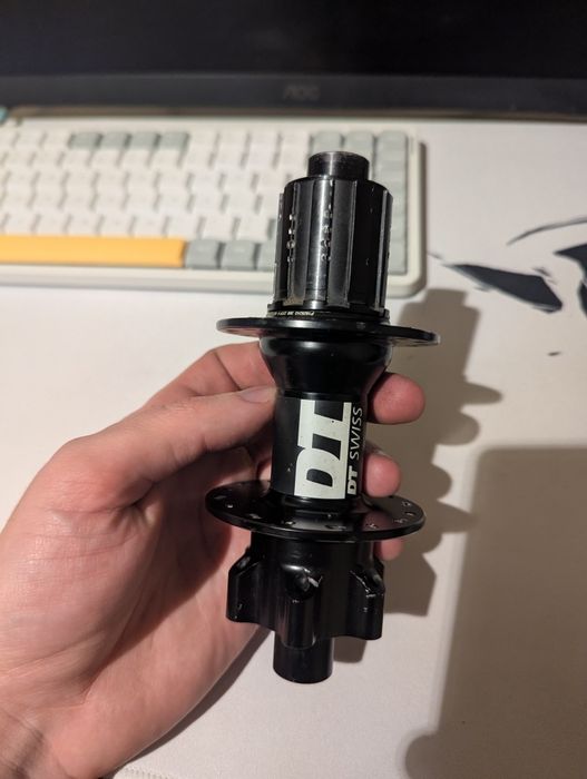 Втулка dt swiss 350 157-150x12 32h 18t