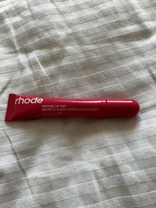 Błyszczyk / Tint do ust z peptydami Rhode Peptide Lip Tint | Odcień Guava
