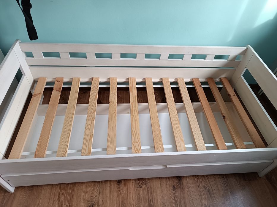 Łóżko dziecięce sosnowe