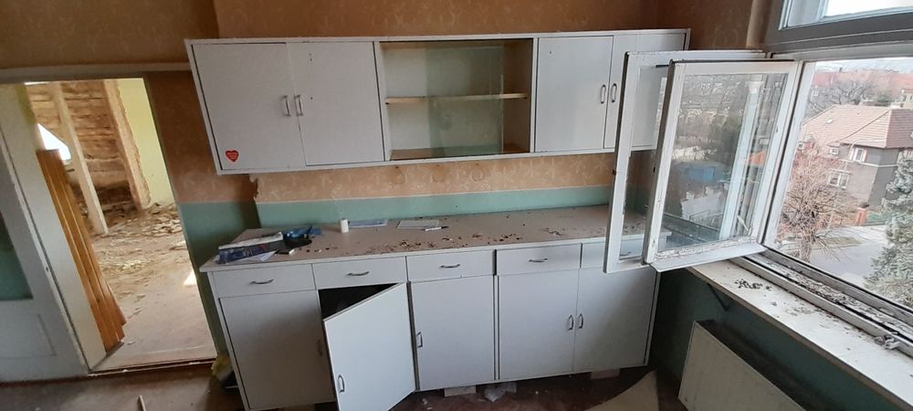 Opróżnianie mieszkań, domów piwnic,i.t.p.pod klucz