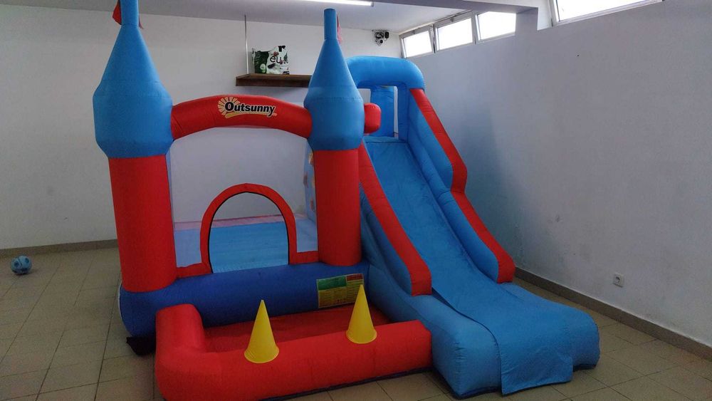 Insufláveis – Pula Pula 4fun|Castelo Mágico |Doce |Encantado |Aventura