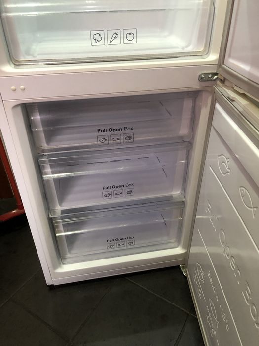 Frigorifico combinado marca Samsung