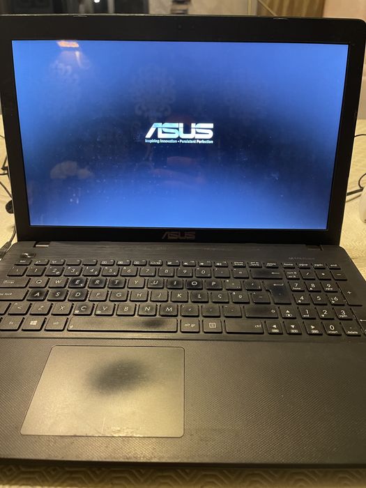 Portatil Asus satellite x552 c notebook pc