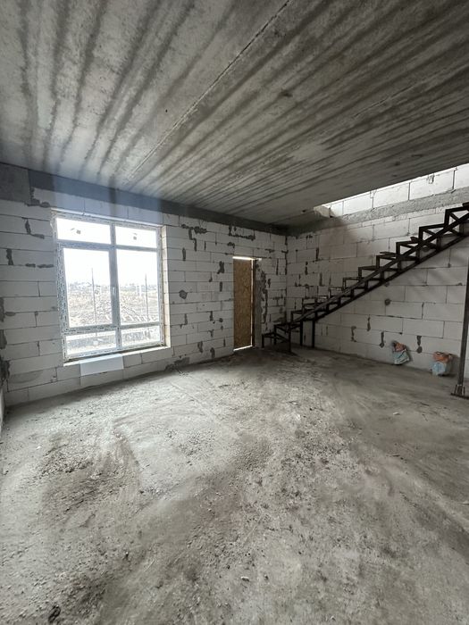 Таунхаус 58 м² + дворик 25 м² | Без комісії | Військбуд