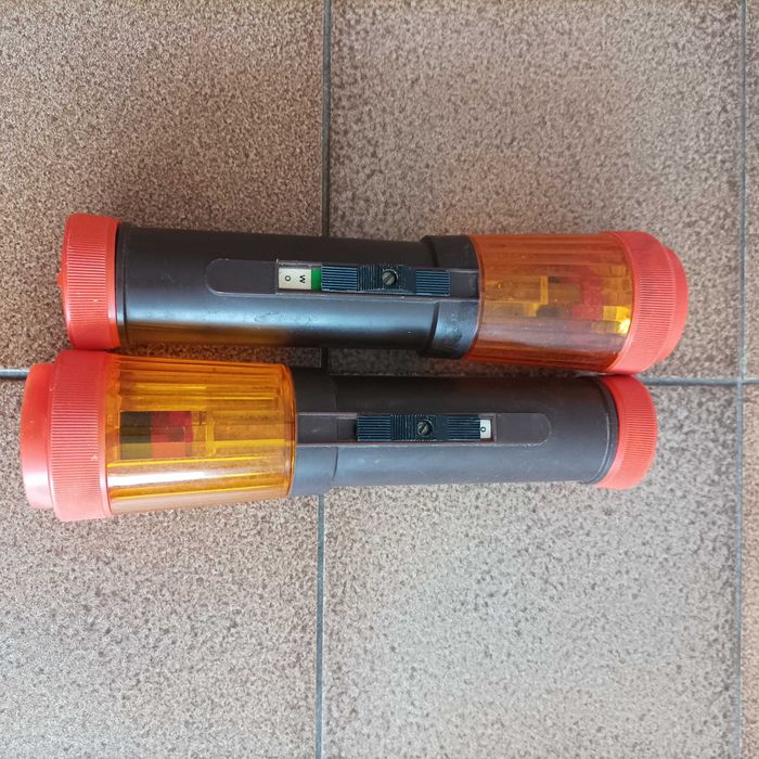 Latarka sygnalizacyjna turystyczno samochodowa LTS-1 z czasów PRL nowa