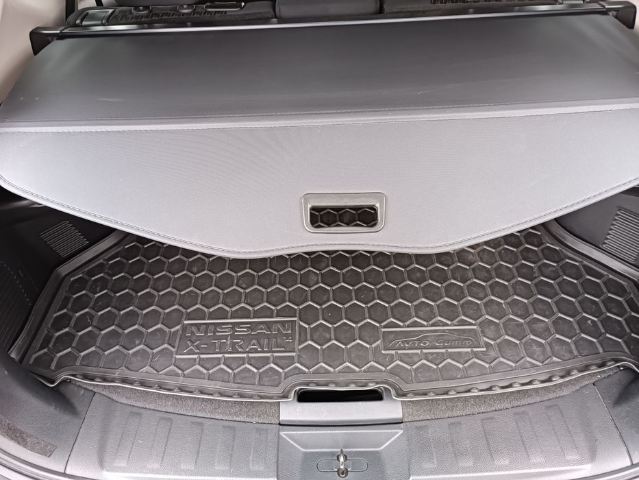 Автомобіль Nissan Rogue