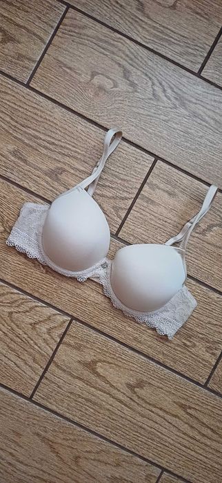 Beżowy# cielisty biustonosz Mey Allura r. 80 A