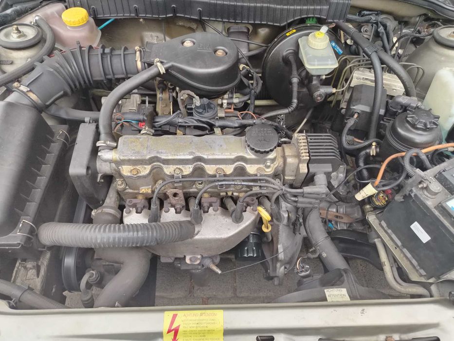 Opel Vectra 1.6i