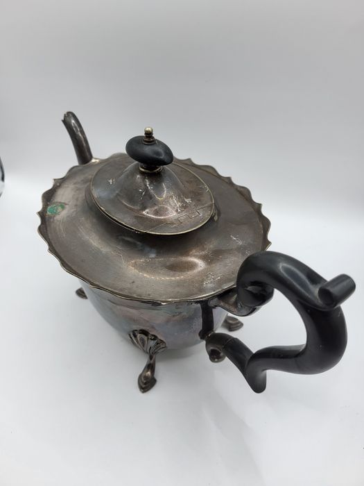 Posrebrzany dzbanek do herbaty/ kawy