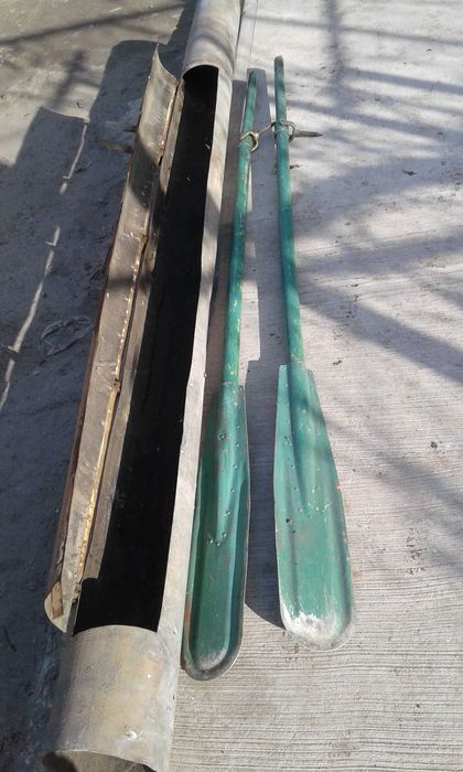 Продам самодельную  лодку раколовки моторы
