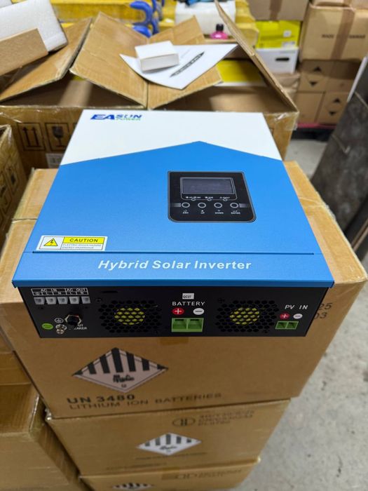 Гібридний сонячний інвертор Easun Power. ..