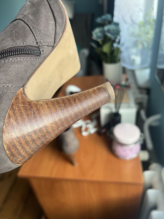 Zamszowe buty Olivier botki