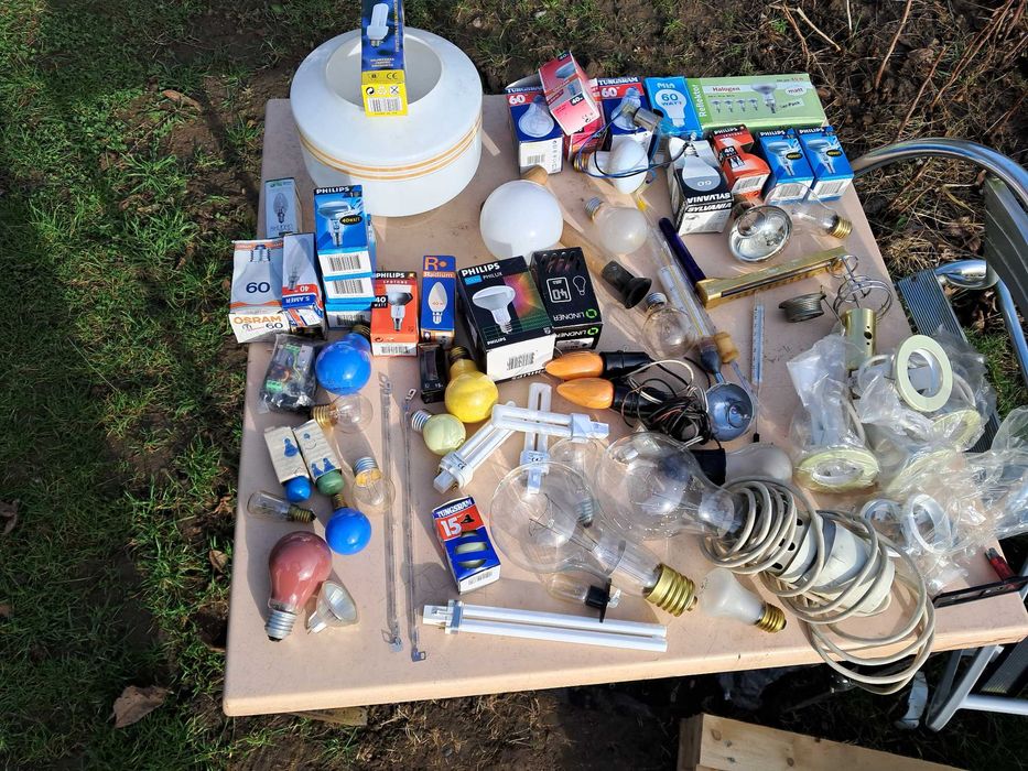 Szklane strzykawki z DDR