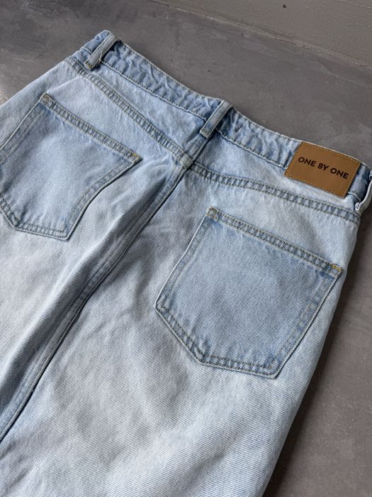 Джинсова спідниця міді