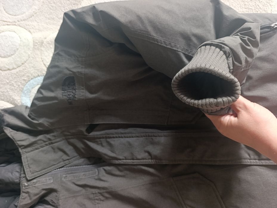 Зимова куртка-бомбер The North Face з хутром