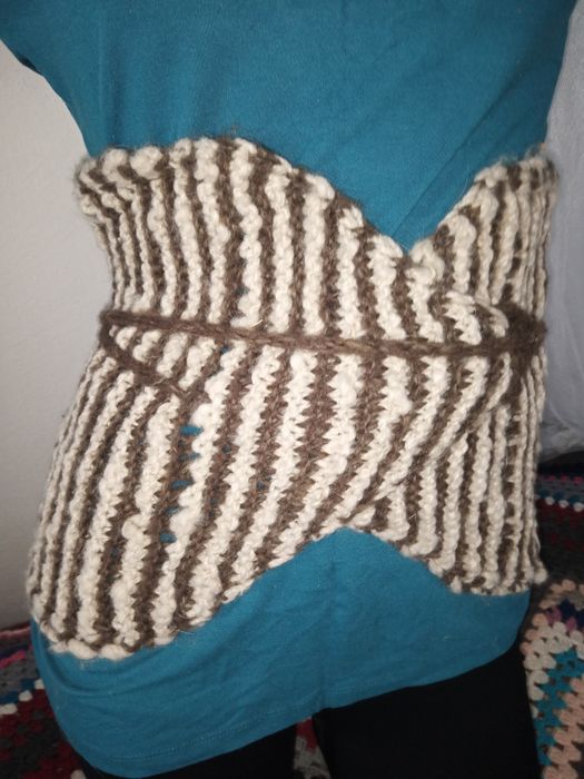 Лечебный пояс из верблюжьей шерсти