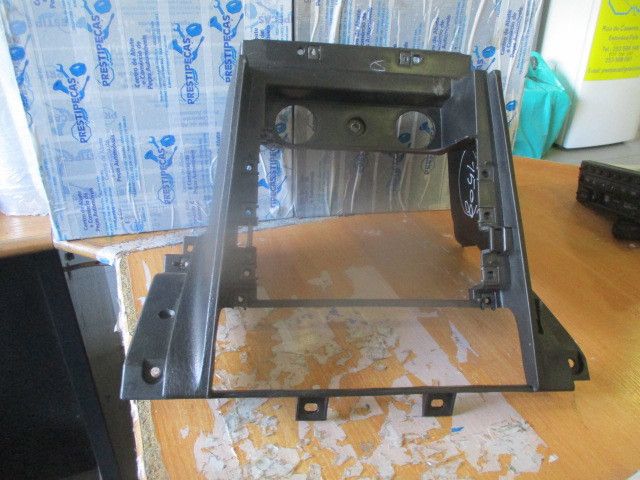 Moldura da consola central / rádio / aro MAZDA MX-3 (EC)