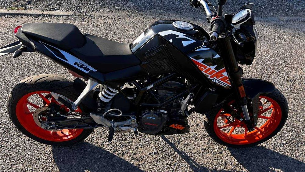 KTM DUKE 200 2021