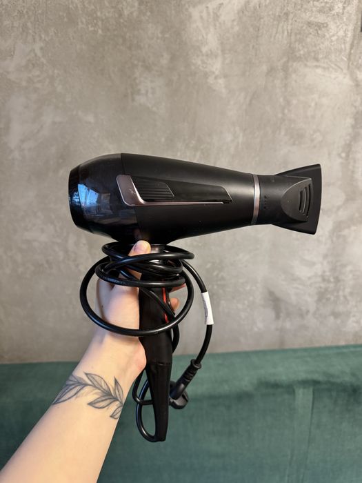 Фен rowenta&carllagerfeld