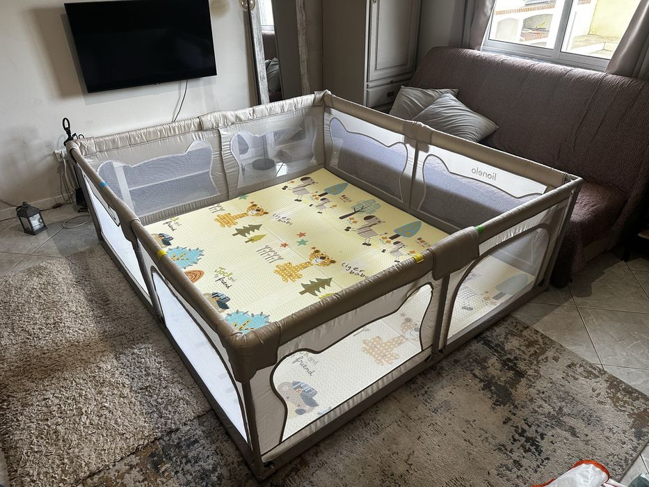 Parque infantil com tapete 2.1mx1.9m