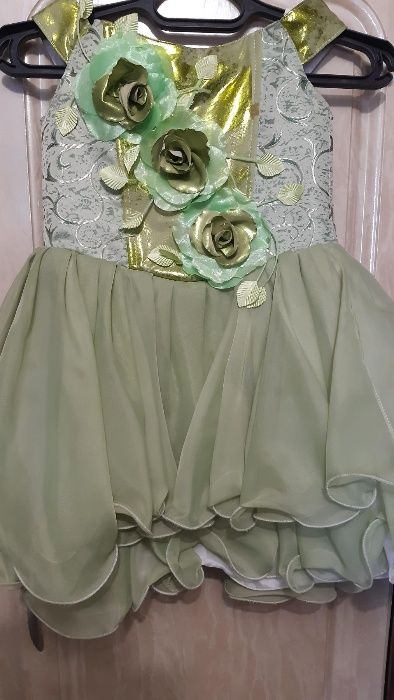 Нарядные платья для девочки 1-4 года