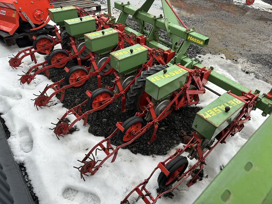 Сівалка бурячна бурякова 6 рядна  Hassia Betasem