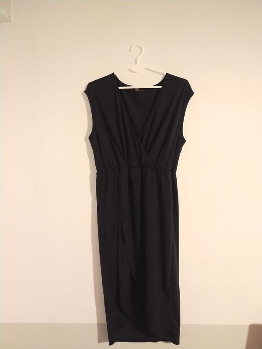 Sukienka z rozcięciem L