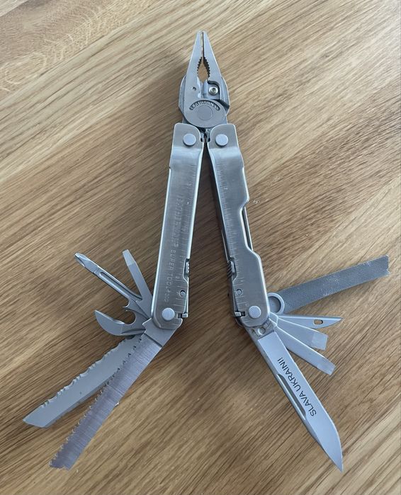 Leatherman Super Tool 300 z kaburą
