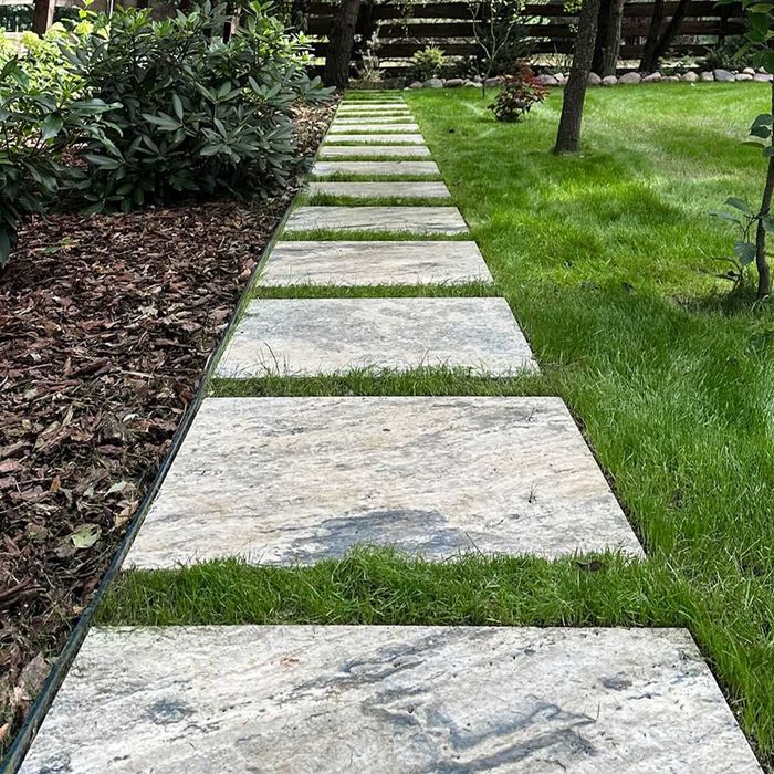 TRAWERTYN Silver Ash | bębnowane | kamień na TARAS | 61x61x3 cm