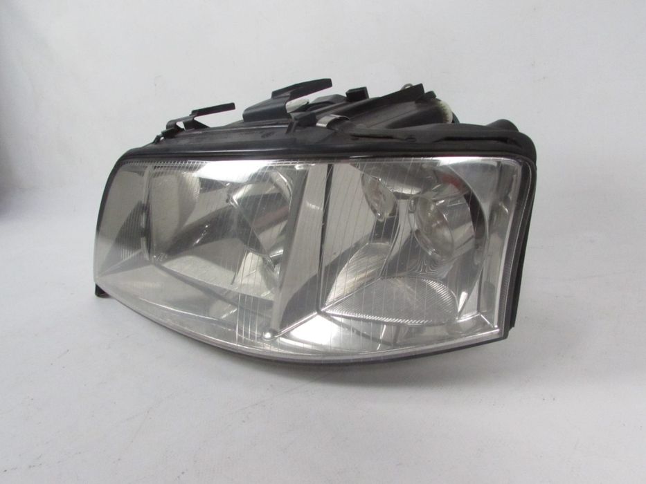 Farol Xenon Esquerdo Seminovo/ Original Audi A6 (4B2, C5)
