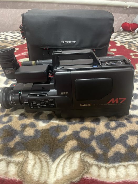 Продам  видеокамеру Panasonik/ National NV-M7( новая)