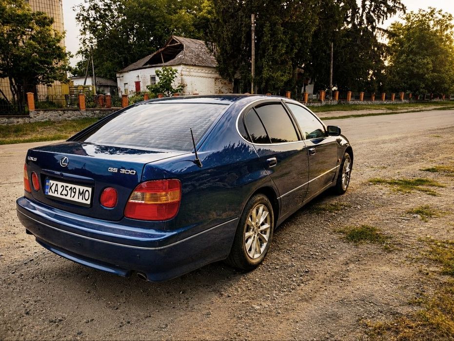 Продам lexus gs300